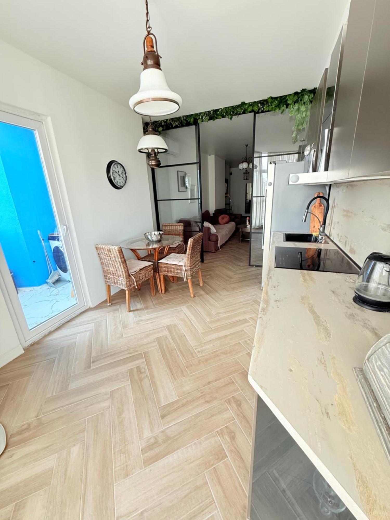 Tamuna'S Cozy Apartment Батуми Экстерьер фото